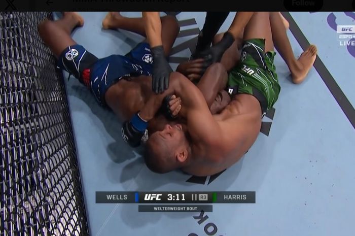 Momen kuncian anakonda pada hajatan yang batal mementaskan sepupu Khabib Nurmagomedov, Umar Nurmagomedov, yakni UFC Nashville.