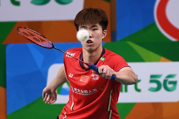 Tunggal putra China, Weng Hong Yang mengakhiri paceklik gelar World Tour yang sudah terjadi selama 16 bulan usai berjaya pada Australian Open 2023