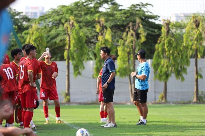 Timnas U-23 Vietnam mendapat kabar buruk menjelang Piala AFF U-23 2023, satu pemain penting alami cedera.