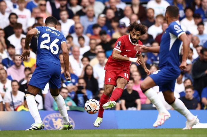 Chelsea dan Liverpool harus puas berbagi 1 poin pada laga perdana Liga Inggris 2023-2024 setelah kedua tim bermain seri 1-1.