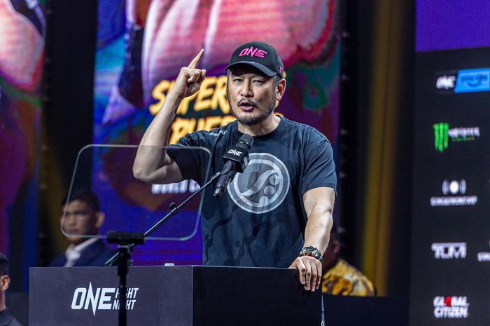 CEO ONE Championship, Chatri Sityodtong, merasa yakin Mark Zuckerberg akan mengalahkan Elon Musk jika duel mereka terjadi.