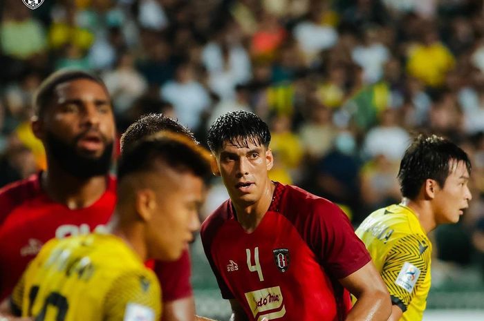 Duel babak kualifikasi Piala Champions Asia antara Bali United versus Lee Man FC di Hong Kong Stadium, pada Rabu (16/8/2023).