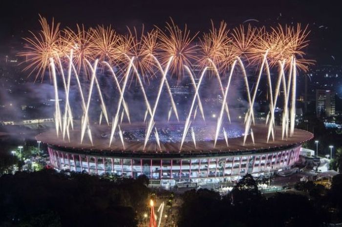 Pesta kembang api dalam upacara pembukaan Asian Games 2018 pada 18 Agustus 2018.