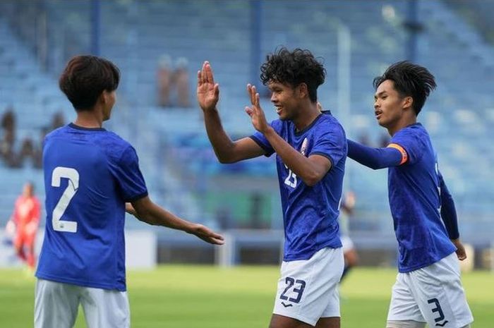 Para pemain Timnas U-23 Kamboja merayakan gol ke gawang Brunei Darussalam di Piala AFF U-23 2023.