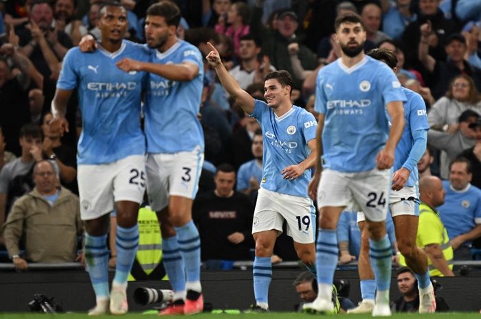 Julian Alvarez merayakan gol untuk Manchester City ke gawang Newcastle United pada matchweek 2 Liga Inggris 2023-2024 di Stadion Etihad pada Sabtu (19/8/2023).