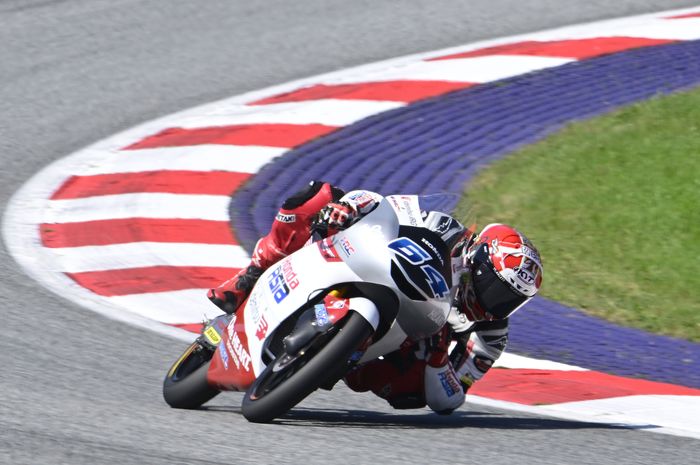 Pembalap Indonesia, Mario Aji pada gelaran Moto3 Austria 2023.