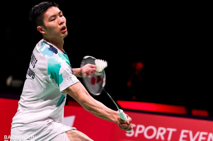 Aksi tunggal putra Taiwan, Chou Tien Chen pada babak pertama Kejuaraan Dunia 2023