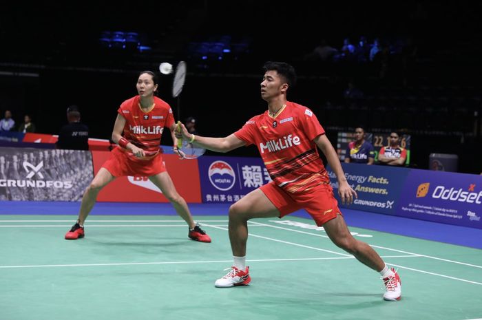 Pasangan ganda campuran Indonesia, Dejan Ferdinansyah/Gloria Emanuelle Widjaja, pada babak kedua Kejuaraan Dunia 2023 di Royal Arena, Kopenhagen, Denmark, Selasa (22/8/2023).