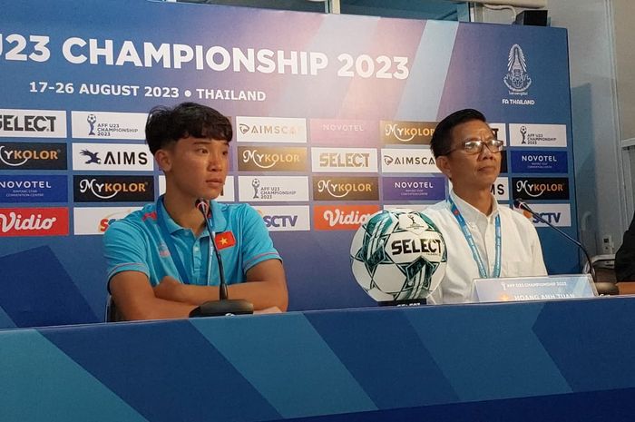 Pelatih Vietnam, Hoang Anh Tuan saat sesi konferensi pers pasca menang lawan Filipina di Piala AFF U-23 2023, Selasa (22/8/2023).