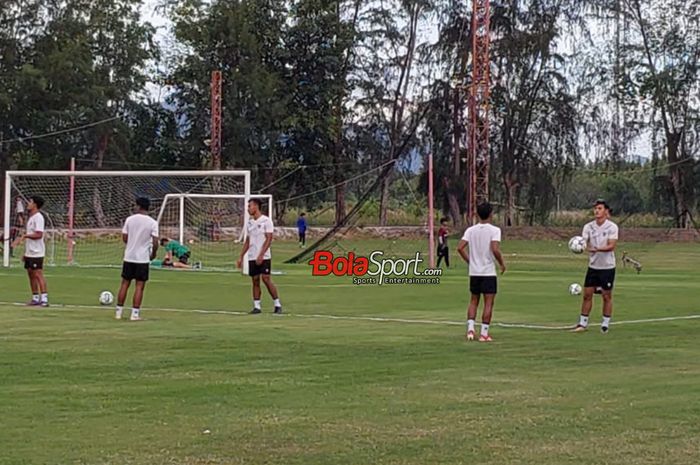 Latihan timnas U-23 Indonesia jelang final Piala AFF U-23 2023 di Lapangan PTT Academy, Rayong, Thailand, Jumat (25/8/2023).