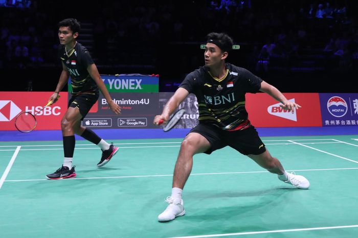 Ganda putra Indonesia, Muhammad Shohibul Fikri/Bagas Maulana saat beraksi pada perempat final Kejuaraan Dunia 2023, di Royal Arena, Kopenhagen, Denmark, Jumat (25/8/2023)