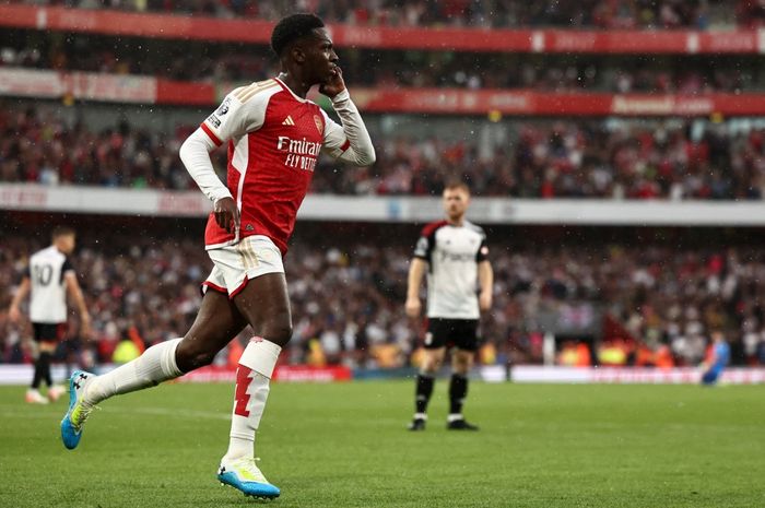 Striker Arsenal, Eddie Nketiah, melakukan selebrasi atas golnya ke gawang Fulham pada laga pekan ke-3 Liga Inggris di Stadion Emirates, Sabtu (26/8/2023).