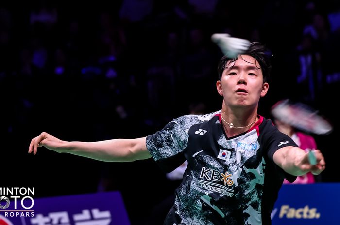 Pemain spesialis ganda asal Korea Selatan, Seo Seung-jae saat tampil di ganda campuran pada semifinal Kejuaraan Dunia 2023