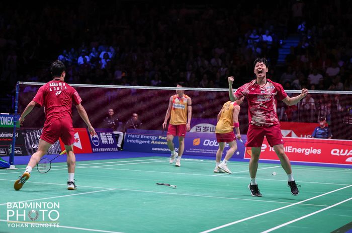 Ganda putra Korea Selatan, Kang Min-hyuk/Seo Seung-jae berselebrasi usai pastikan tiket final dan menang atas juara bertahan Aaron Chia/Soh Wooi Yik (Malaysia) pada semifinal Kejuaraan Dunia 2023 di Royal Arena, Kopenhagen, Denmark, Minggu (27/8/2023) dini hari WIB.