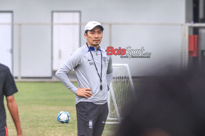 Pelatih timnas U-17 Korea Selatan, Byun Sung-hwan, berbicara soal seberapa dekatnya ia dengan juru taktik timnas Indonesia Shin Tae-yong.