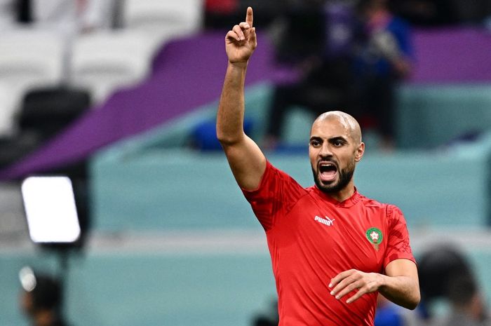 Sofyan Amrabat dikabarkan frustrasi menunggu tawaran Man United yang tak kunjung datang hingga terancam berbelok ke Napoli di bursa transfer musim panas 2023.