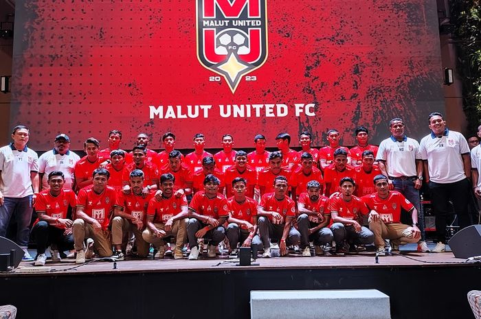 Malut United FC memperkenalkan skuadnya untuk menghadapi Liga 2 2023-2024 pada acara launching tim, Jumat (31/8/2023) di Senayan.