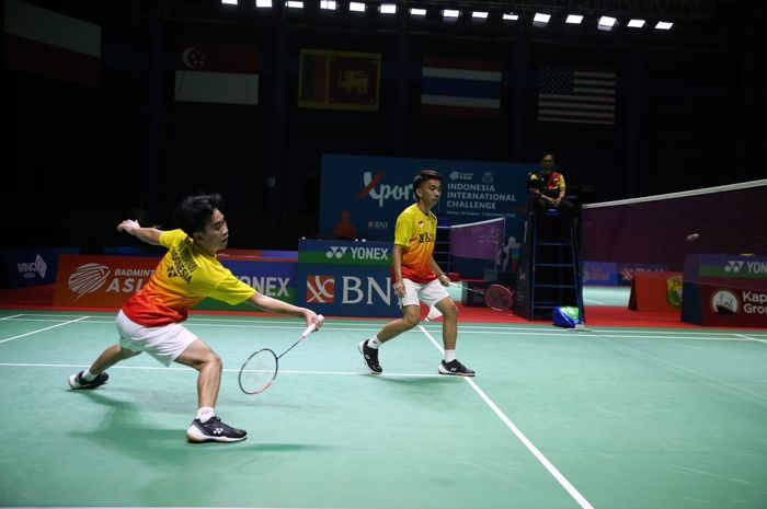 Pasangan ganda putra, Muh Putra Erwiansyah/Patra Harapan Rindorindo pada perempat final Indonesia International Challenge 2023 di GOR Pancing, Medan, Sumatera Utara, Jumat (1/9/2023).