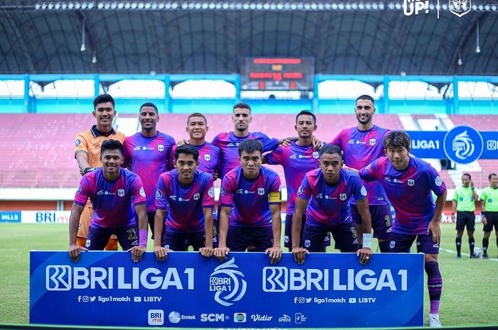 Skuad RANS Nusantara FC ketika melawan Persik Kediri pada pekan ke-11 Liga 1 2023/2024.