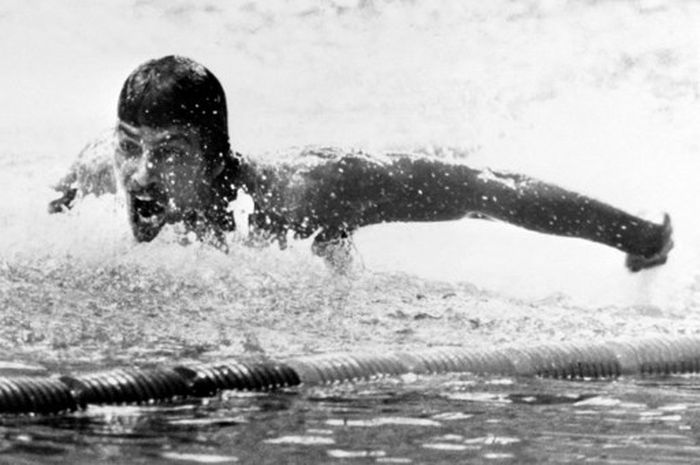 Salah satu aksi perenang Amerika Serikat, Mark Spitz, yang meraih 7 medali emas dan mengukir 7 rekor dunia di Olimpiade 1972.