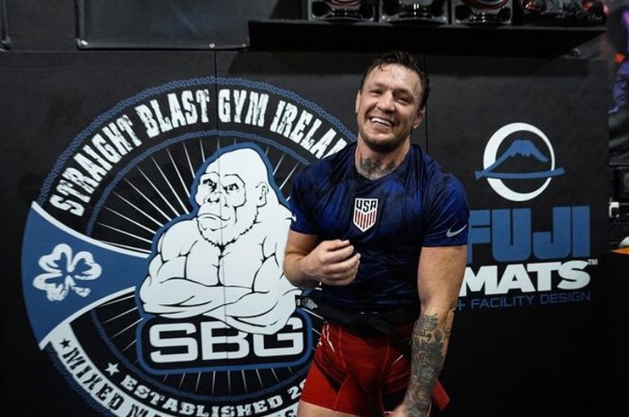 Conor McGregor akhirnya mulai sadar bahwa omongan sampahnya tak ada gunanya