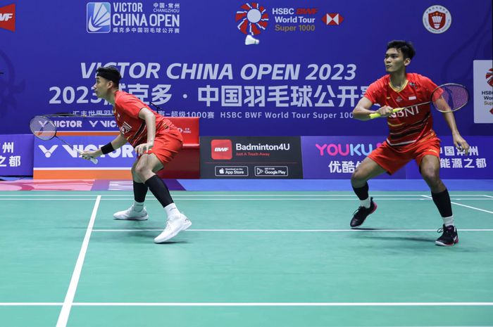 Ganda putra Indonesia, Muhammad Shohibul Fikri/Bagas Maulana, saat tampil pada babak pertama China Open 2023 di Olympic Sport Centre Gymnasium, Changzou, Rabu, 6 September 2023