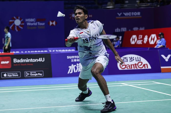 Pebulu tangkis tunggal putra Indonesia, Chico Aura Dwi Wardoyo, pada babak pertama China Open 2023 di Olympic Sports Center,  Changzhou, China, Selasa (5/9/2023).