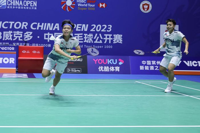 Ganda putri Indonesia, Apriyani Rahayu/Siti Fadia Silva Ramadhanti, saat tampil pada babak pertama China Open 2023 di Olympic Sport Centre Gymnasium, Changzhou, Rabu, 6 September 2023