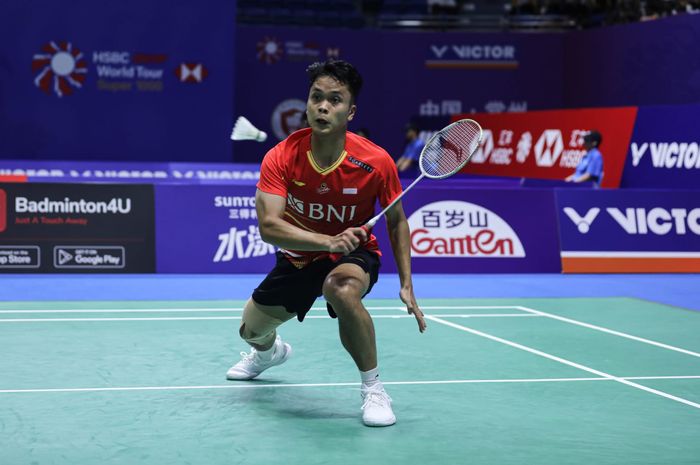 Pebulu tangkis tunggal putra Indonesia, Anthony Sinisuka Ginting, melaju ke babak kedua Hong Kong Open 2023.