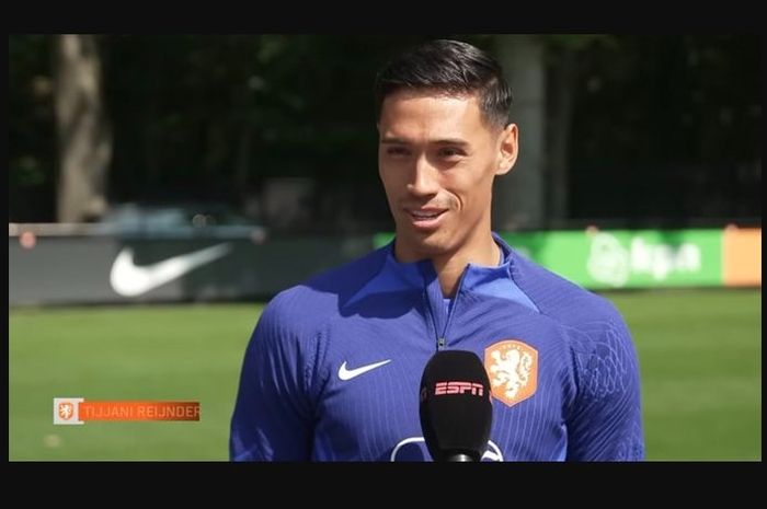 Gelandang berdarah Maluku, Tijjani Reijnders, siap debut di timnas Belanda dalam laga Kualifikasi Euro 2024 melawan Yunani (7/9/2023).