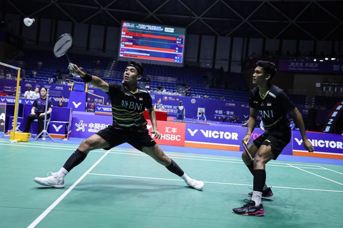 Pasangan ganda putra Indonesia, Muhammad Shohibul Fikri/Bagas Maulana, pada babak kedua China Open 2023 di Olympic Sports Center Gymnasium, Changzhou, Kamis (7/9/2023).