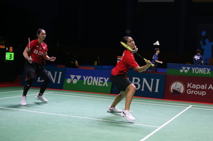 Ganda putri Indonesia, Lanny Tria Mayasari/Ribka Sugiarto saat tampil di perempat final Indonesia Masters 2023 Super 100, di GOR Pancing, Medan, Sumatera Utara, Jumat (8/9/2023)