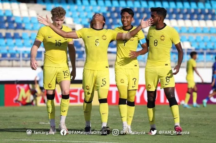 Selebrasi para pemain Timnas U-23 Malaysia usai mencetak gol ke gawang Filipina di Kualifikasi Piala Asia U-23 2024.