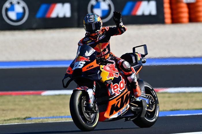 Pembalap Red Bull KTM, Dani Pedrosa saat tampil pada sesi FP1 MotoGP San Marino 2023