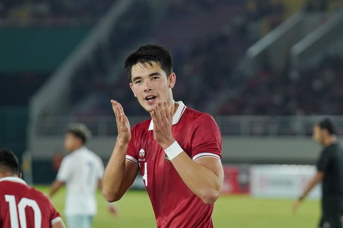 Bek timnas U-23 Indonesia, Elkan Baggott, melakukan selebrasi setelah mencetak gol ke gawang timnas U-23 Taiwan, Sabtu (9/9/2023).