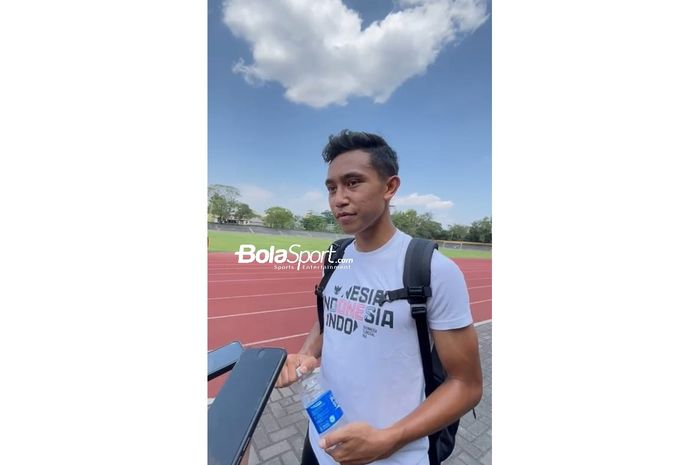 Pemain timnas U-23 Indonesia, Rayhan Hannan saat sesi latihan di Stadion Sriwedari, Solo pada Minggu (10/9/2023).