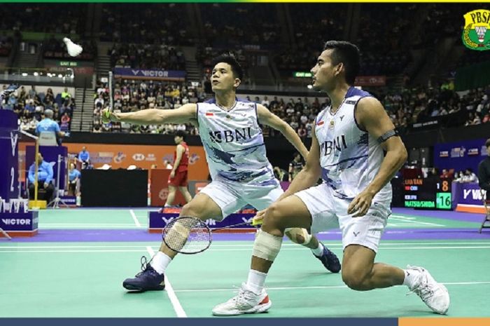 Aksi ganda putra Indonesia, Pramudya Kusumawardana/Yeremia Erich Yoche Yacob Rambitan saat tampil pada babak pertama Hong Kong Open 2023 di Hong Kong Coliseum, Kowloon, Hong Kong, Selasa (12/9/2023)