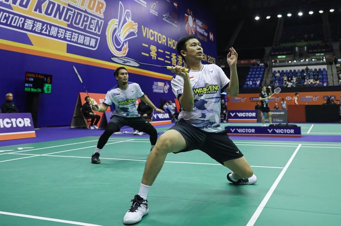 Pasangan ganda putra Indonesia, Mohammad Ahsan/Hendra Setiawan, pada babak kedua Hong Kong Open 2023 di Hong Kong Coliseum, Kamis (14/9/2023).