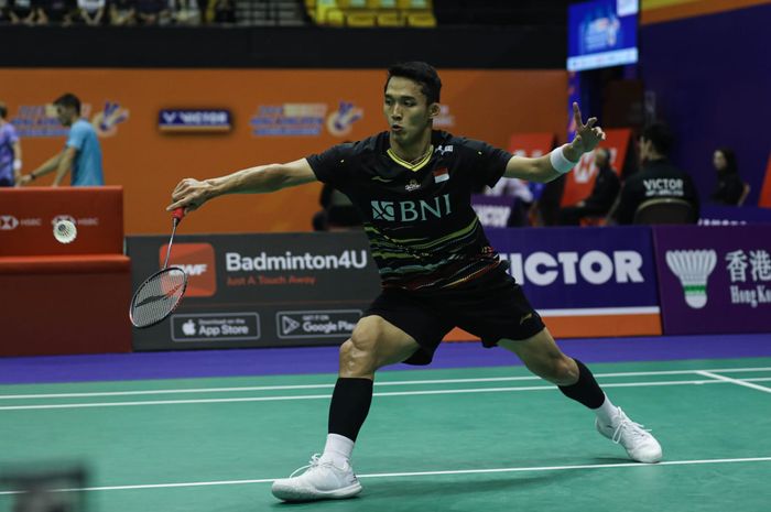 Pebulu tangkis tunggal putra Indonesia, Jonatan Christie, pada babak kedua Hong Kong Open 2023 di Hong Kong Coliseum, Kamis (14/9/2023).