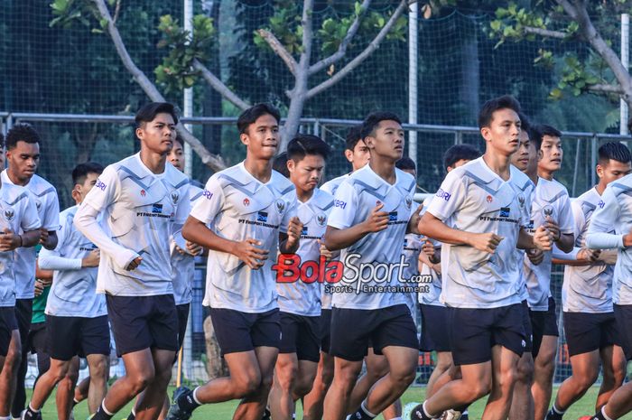 Suasana latihan timnas U-17 Indonesia di Lapangan A, Senayan, Jakarta, Sabtu (16/9/2023) pagi.