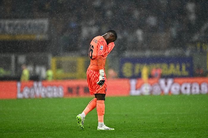 Mike Maignan dikabarkan mendapatkan ultimatum dari AC Milan untuk rencana kontrak barunya.