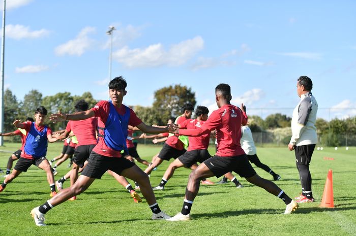 Timnas U-17 Indonesia saat menggelar latihan di Jermaan.