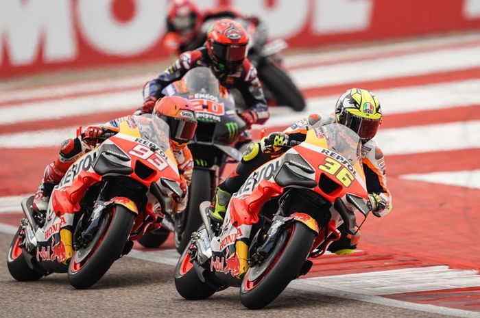 Dua pembalap Repsol Honda, Joan Mir dan Marc Marquez pada balapan MotoGP India 2023 di Sirkuit Buddh, Uttar Pradesh, Minggu, 24 September 2023