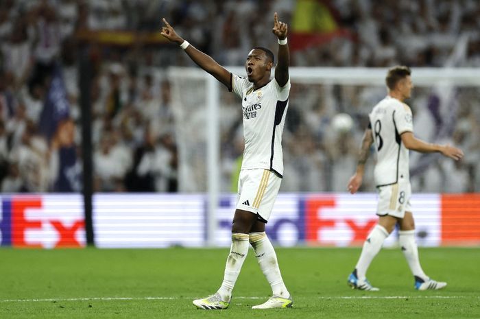 David Alaba merayakan kemenangan Real Madrid atas Union Berlin pada duel Liga Champions di Santiago Bernabeu (20/9/2023).