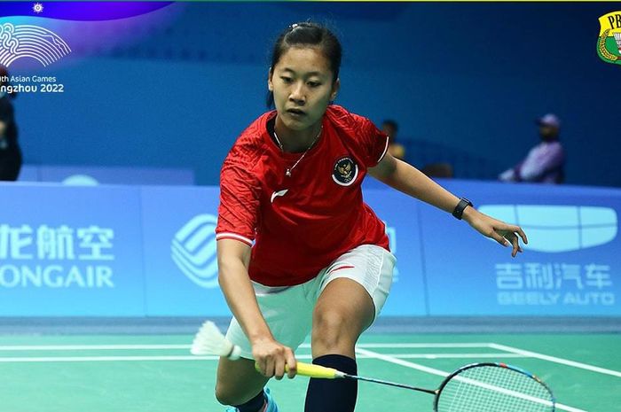 Pebulu tangkis tunggal putri Indonesia, Putri Kusuma Wardani,  pada babak 32 besar nomor perorangan di Binjiang Gymnasium, Hangzhou, China, Selasa (3/10/2023).