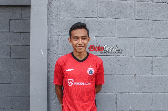 Pemain Persija Jakarta, Muhammad Rayhan Hannan, saat ditemui awak media di Lapangan Nirwana Park, Sawangan, Jawa Barat, Rabu (4/10/2023).