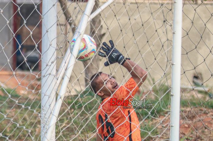 Kiper Persija Jakarta, Andritany Ardhiyasa. Sawangan, Jawa Barat, Rabu (4/10/2023).