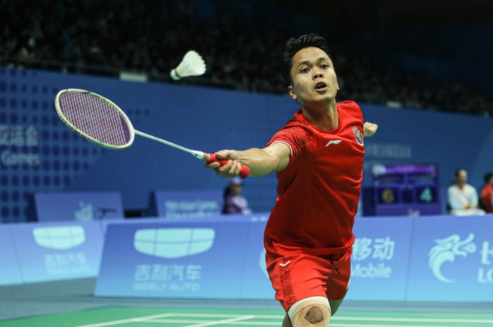 Pebulu tangkis tunggal putra Indonesia, Anthony Sinisuka Ginting, pada babak ketiga Asian Games 2022 di Binjiang Gymnasium, Hangzhou, China, Rabu (4/10/2023).