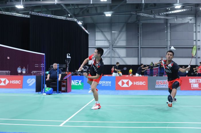 Pasangan ganda putra Indonesia, Muhammad Al Farizi/Nikolaus Joaquin, pada babak 32 besar Kejuaraan Dunia Junior di The Podium Arena, Spokane, Washington, AS, Rabu (4/10/2023) waktu setempat.