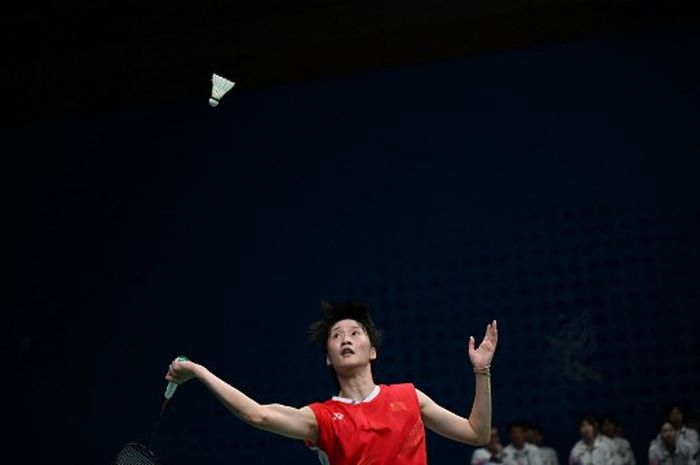 Pebulu tangkis tunggal putri China, Chen Yu Fei, pada final beregu putri Asian Games 2022 melawan Korea Selatan di Binjiang Gymnasium, Minggu (1/10/2023).